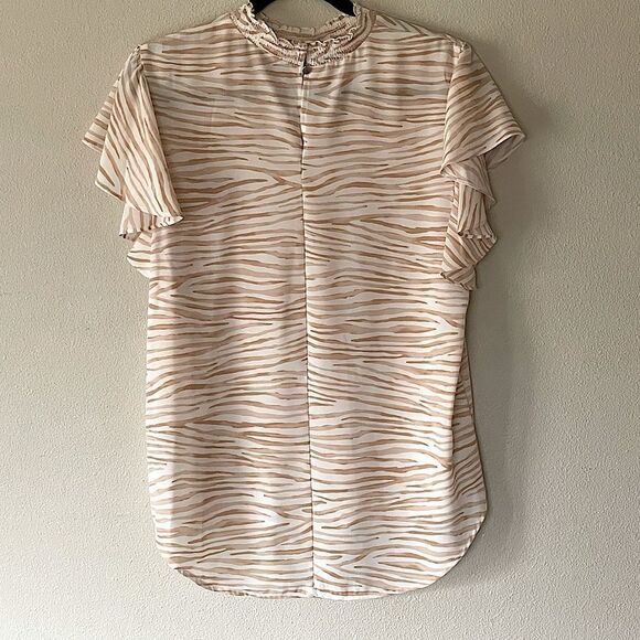 NWOT! Cream and Tan, Apt. 9, Short-Sleeve Blouse. Size Large. - Picture 2 of 3